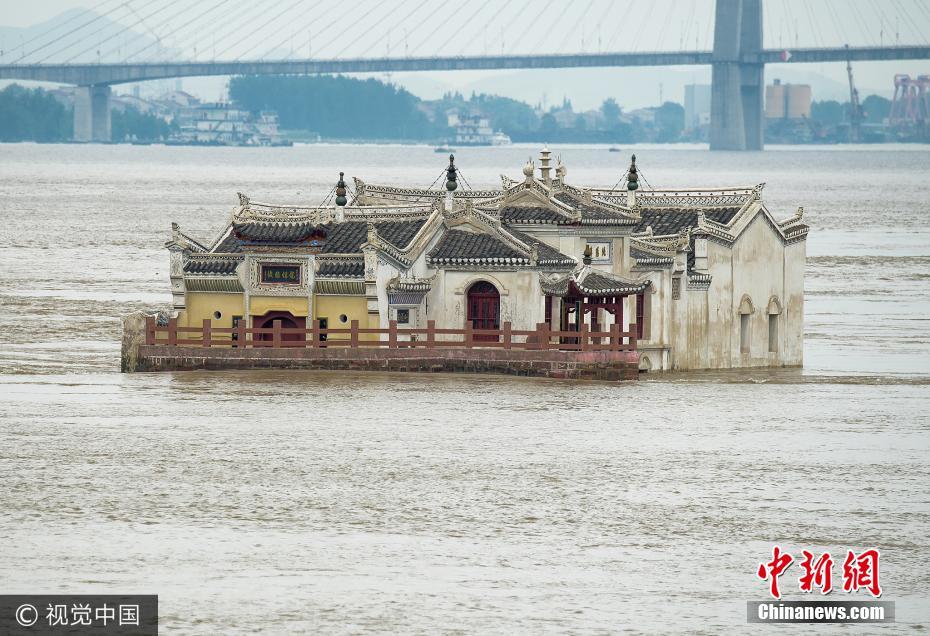 Templo ressurge após inunda??es em Hubei
