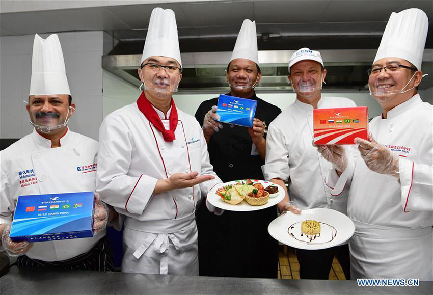 Xiamen Airlines apresenta refei??es a bordo especiais para Cúpula do BRICS