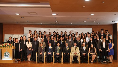 Universidade portuguesa vence Concurso Mundial de Tradu??o Chinês-Português