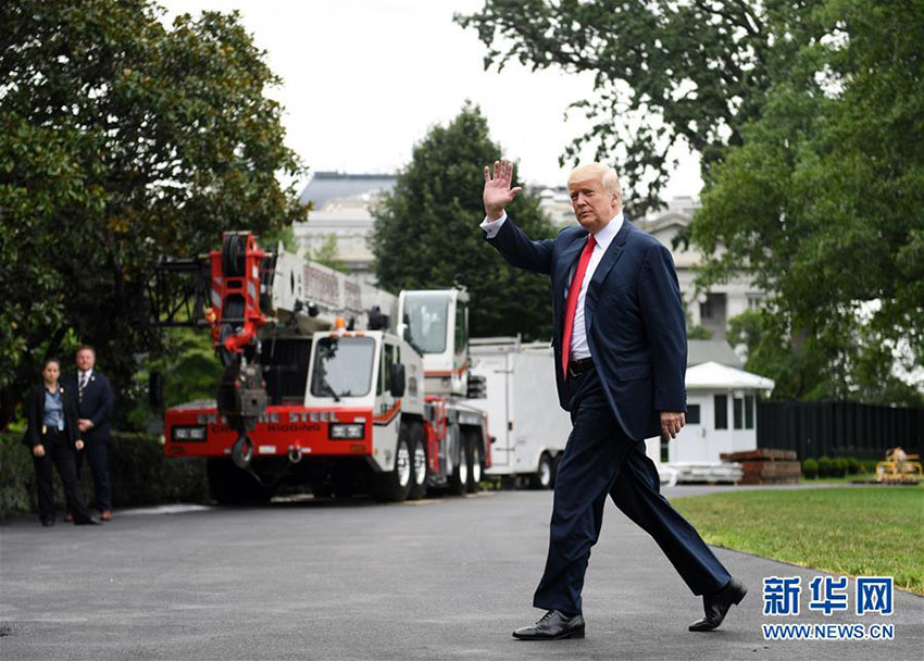 Trump aprova investiga??o em torno de suposto roubo de propriedade intelectual pela China