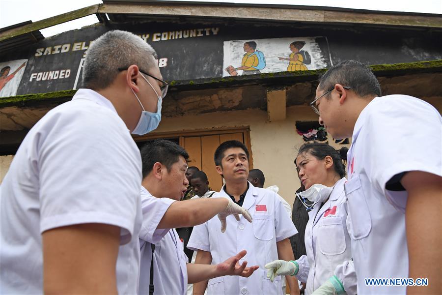 Empresas chinesas fazem doa??es a Serra Leoa após o deslizamento de terra