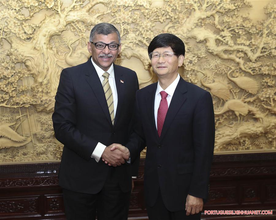 China e Cingapura concordam em promover coopera??o legislativa