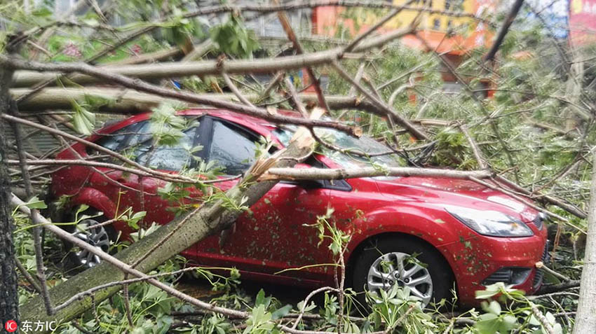 Tuf?o mais forte do ano provoca mortos e feridos no sul da China
