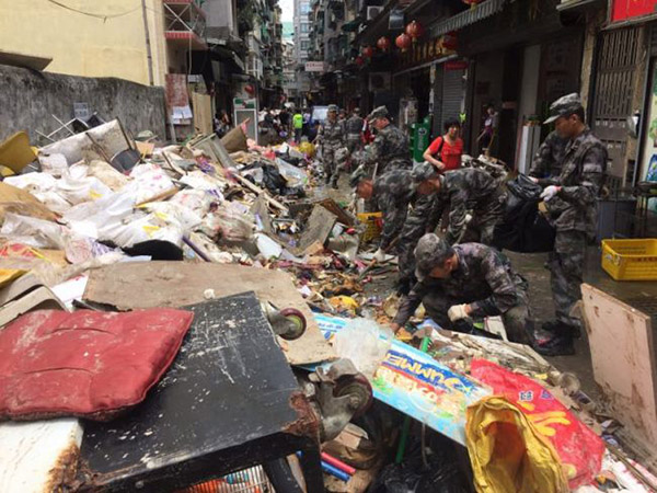 Tuf?o Hato: Soldados da Guarni??o do ELP em Macau s?o mobilizados para opera??es de limpeza