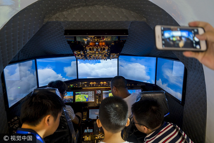 Simulador de v?o C919 estreia em exposi??o de Shanghai