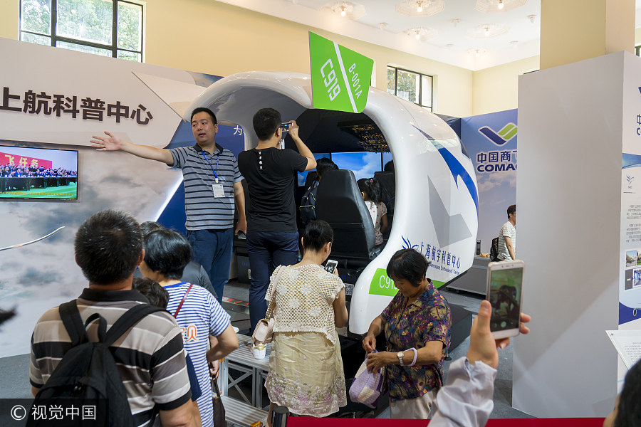 Simulador de v?o C919 estreia em exposi??o de Shanghai