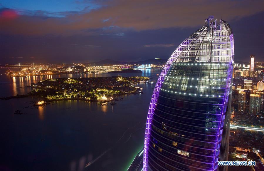 Galeria: vista noturna de Xiamen, cidade anfitri? da cúpula dos BRICS 2017