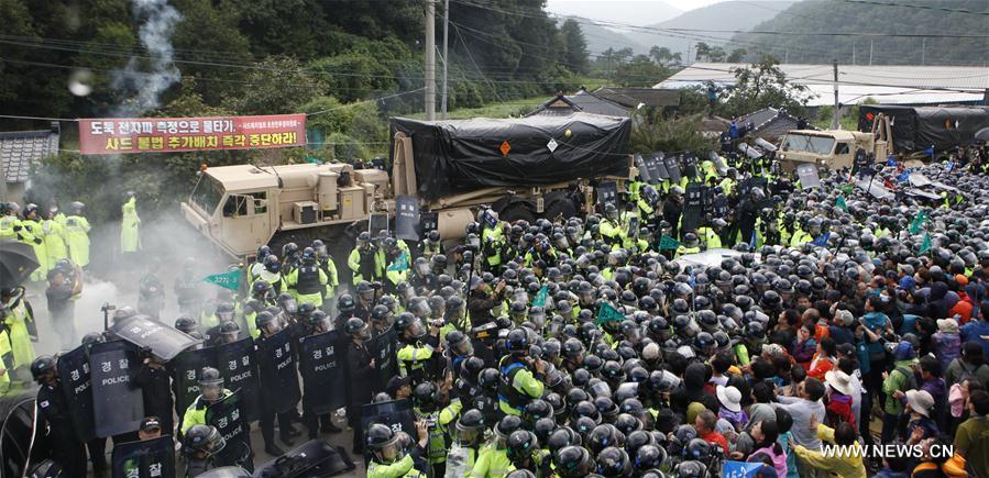 Elementos do THAAD transportados para o local de implanta??o na Coreia do Sul