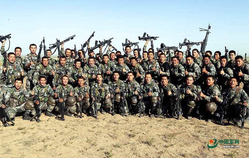 Exército chinês realiza manobra de grande escala na Mongólia Interior