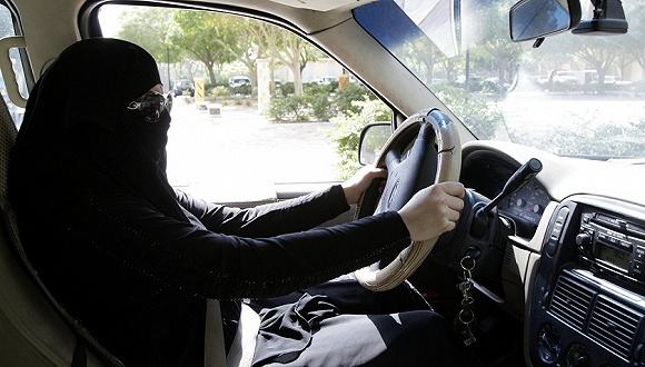 Arábia Saudita autoriza obten??o de licen?as de condu??o a mulheres