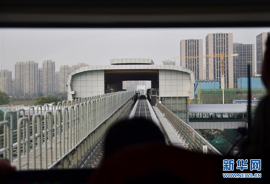 Primeiro trem de levita??o magnética de Beijing entrará em opera??o experimental
