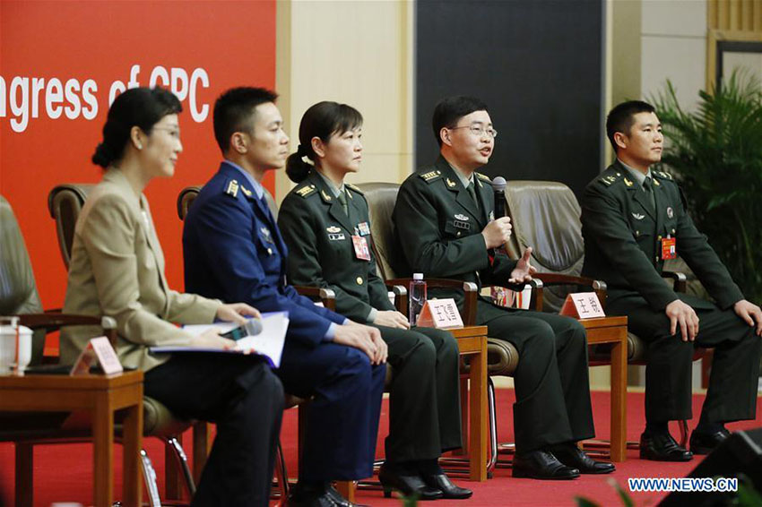 Congresso Nacional: Entrevista de grupo sobre constru??o de exército poderoso com características chinesas