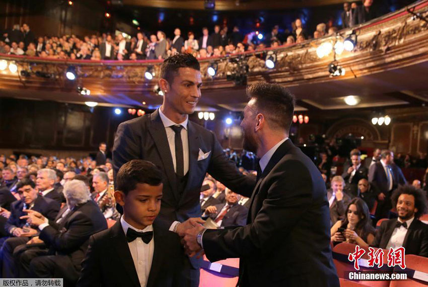 Cristiano Ronaldo novamente eleito melhor jogador do mundo