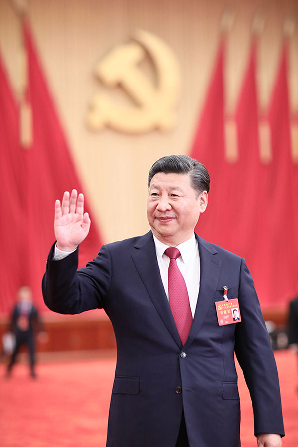 Xi Jinping reúne-se com representantes e participantes do 19o Congresso Nacional do PCCh