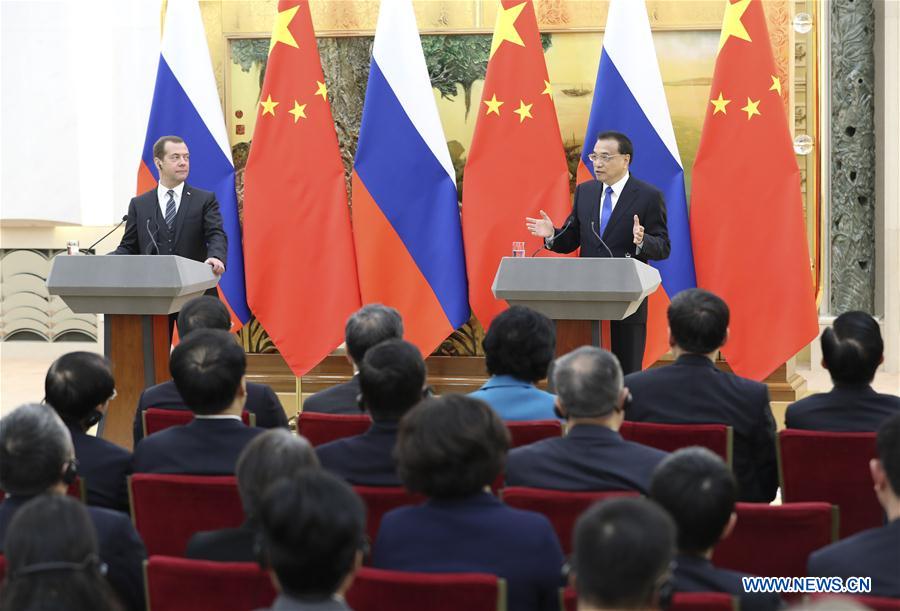 China e Rússia expandem coopera??o com assinatura de 20 acordos bilaterais