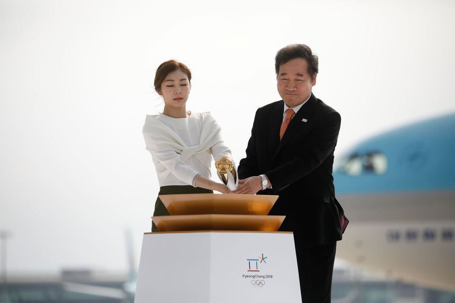 Chama olímpica chega na Coreia do Sul para Jogos de Inverno 2018