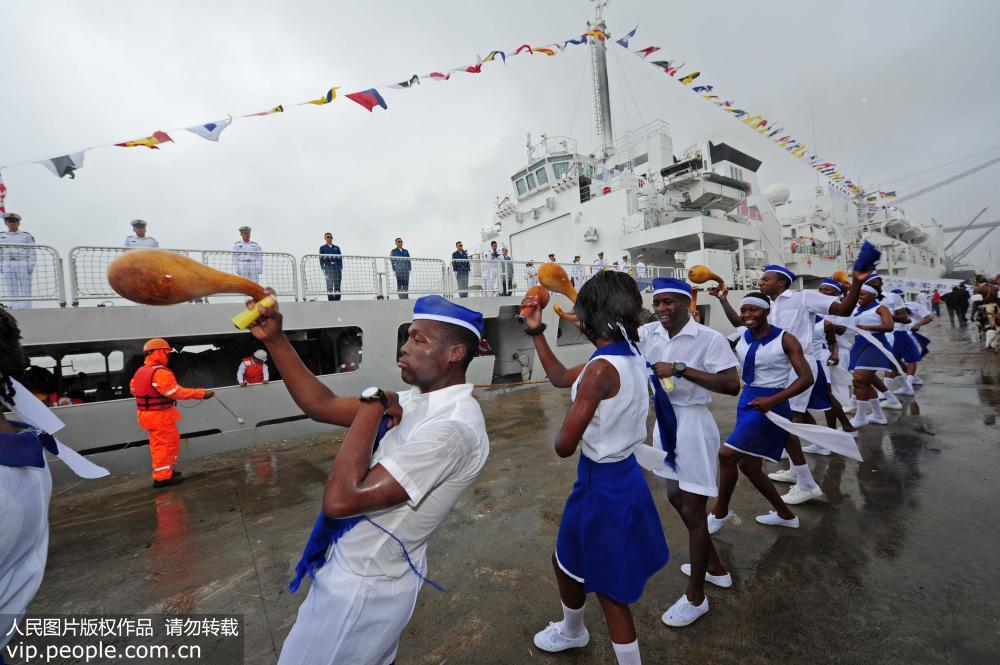 Navio-hospital chinês “Arco da Paz” chega a Mo?ambique