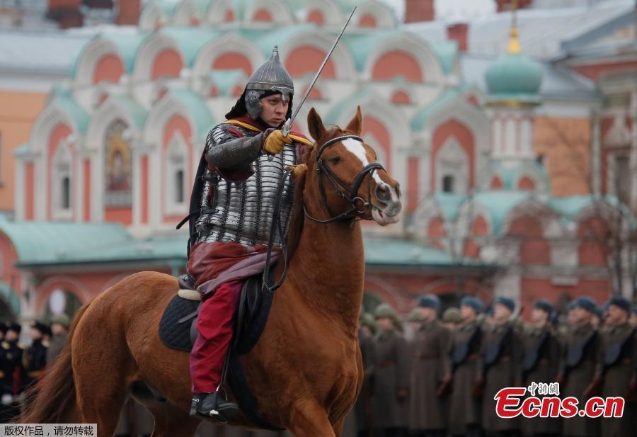 Rússia celebra aniversário da parada de 1941