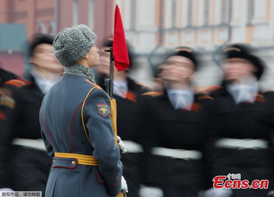 Rússia celebra aniversário da parada de 1941