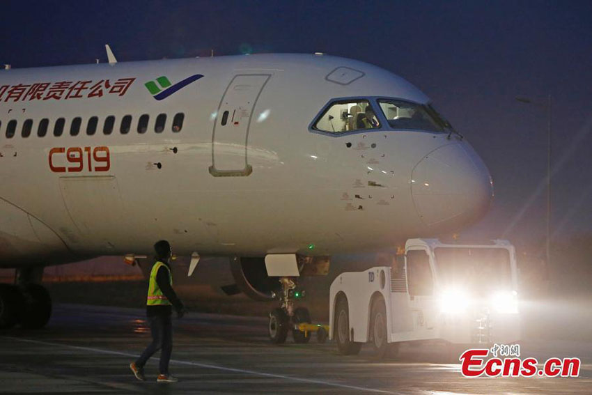 Avi?o comercial C919 realiza testes finais em Shanghai