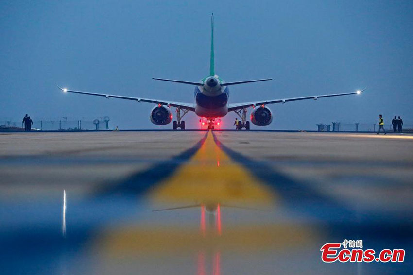 Avi?o comercial C919 realiza testes finais em Shanghai