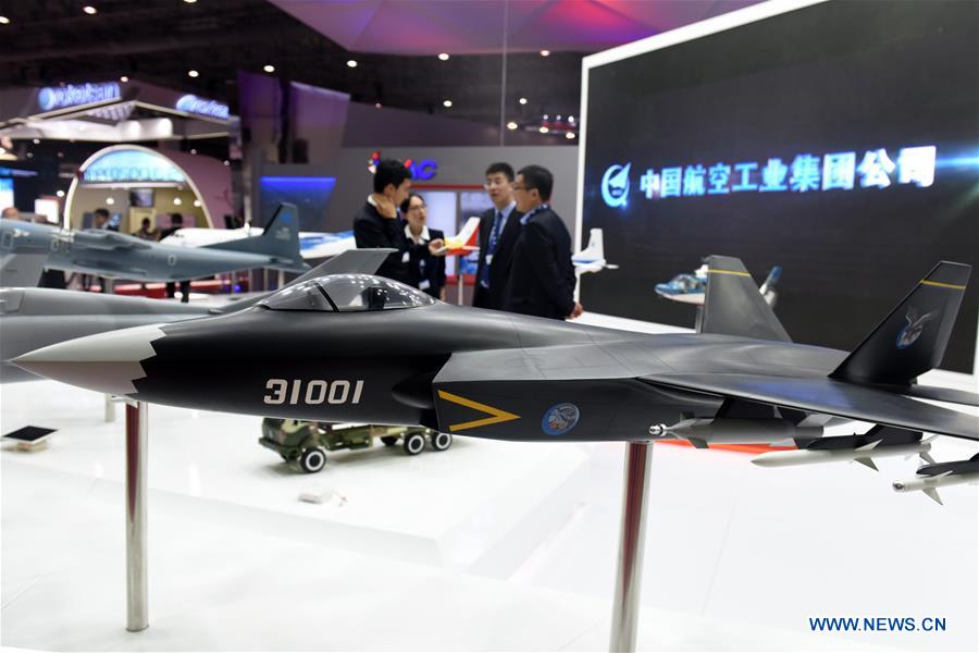 Galeria: maquetes de aeronaves chinesas em exibi??o no 15o Show Aéreo Bienal de Dubai