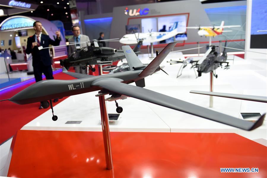 Galeria: maquetes de aeronaves chinesas em exibi??o no 15o Show Aéreo Bienal de Dubai 