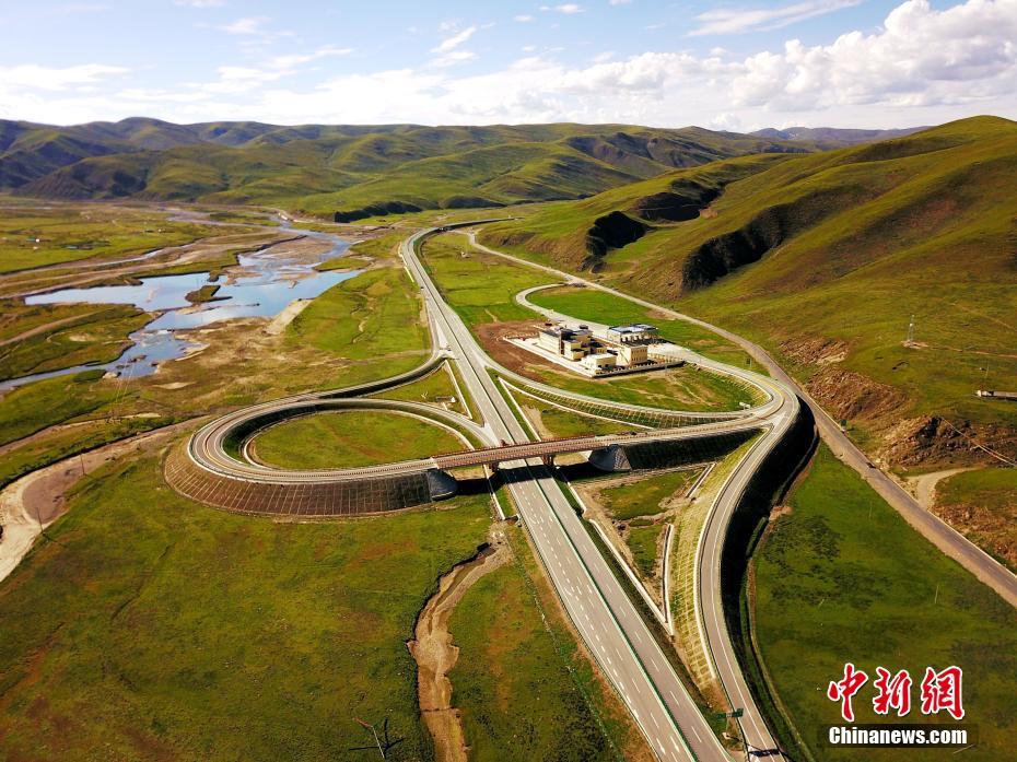 Galeria: Constru??o de autoestrada a 4.000m de altitude concluída 