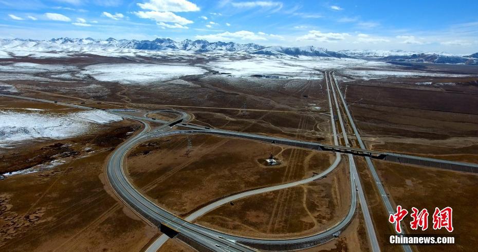 Galeria: Constru??o de autoestrada a 4.000m de altitude concluída 