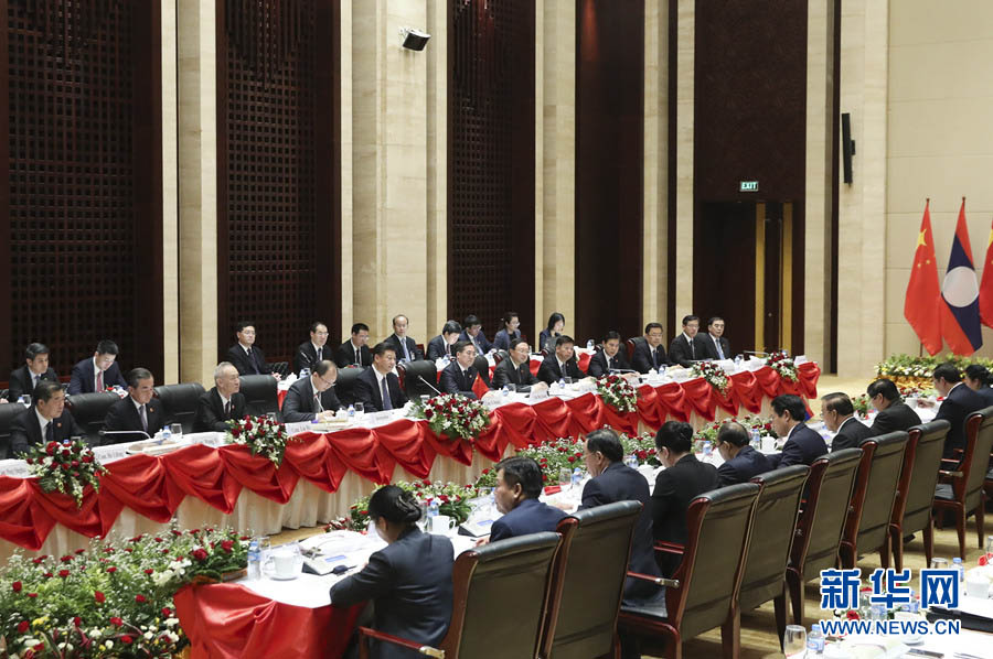 Presidente chinês discute rela??es com primeiro-ministro do Laos
