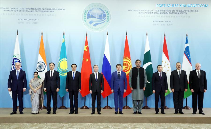 Premiê chinês pede maior coopera??o da OCS em seguran?a, comércio e conectividade