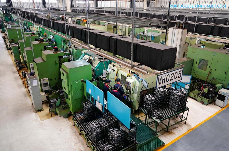 Tangshan desenvolve fabrica??o de equipamentos com corte contínuo da sobrecapacidade de a?o