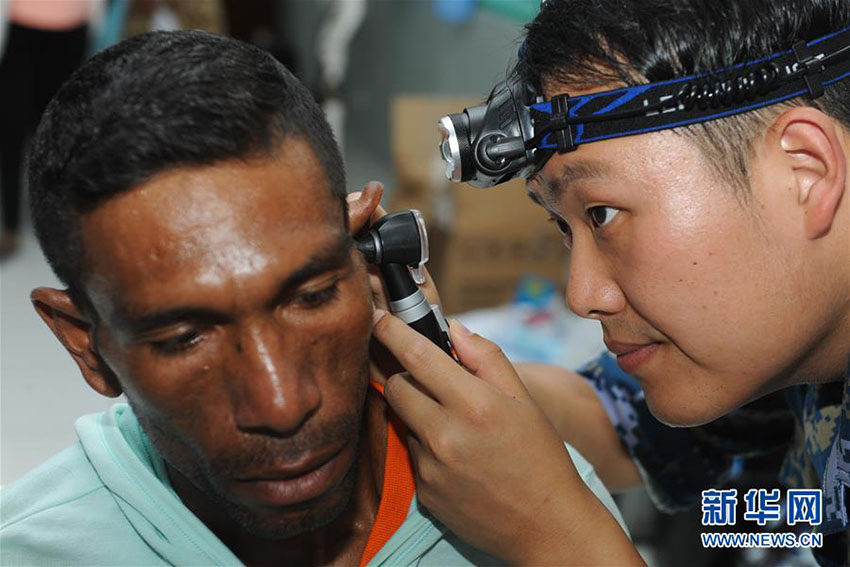 “Arca da Paz” oferece servi?os médicos em Timor Leste