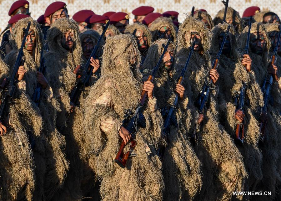 Dia Nacional do Catar assinalado com parada militar