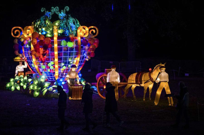 Lanternas tradicionais chinesas exibidas em Gaillac, Fran?a