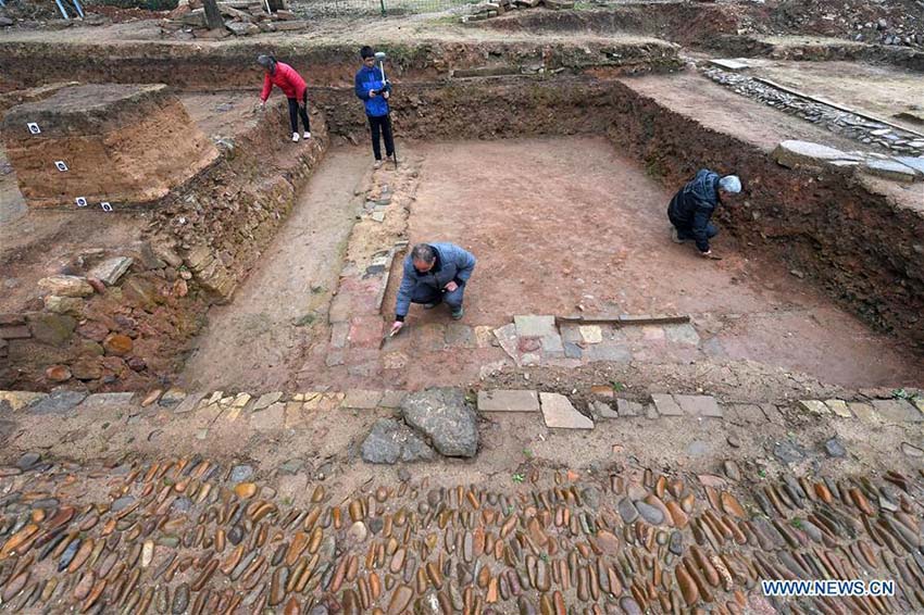 Escava??o confirma ruínas do maior templo taoísta da China