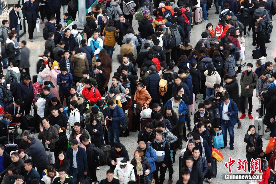 Tempestade de neve restringe circula??o ferroviária em Shanghai e área circundante