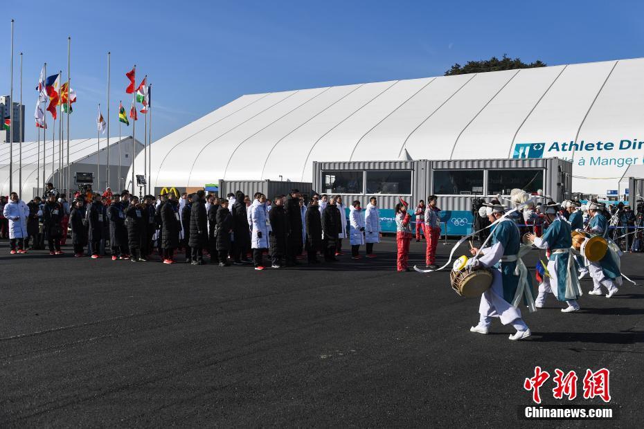 Galeria: cerim?nia de hasteamento da bandeira chinesa na Vila Olímpica de Gangneung