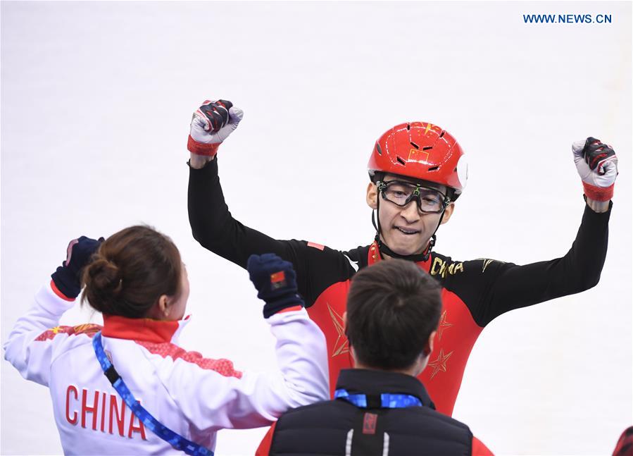 Wu Dajing bate recorde e conquista medalha de ouro em patina??o de velocidade em pista curta