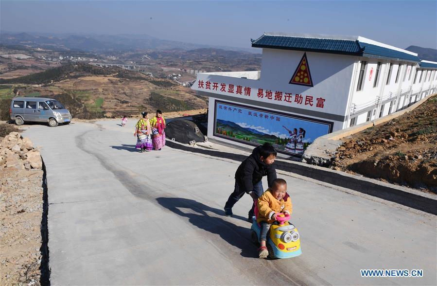 Estradas melhoradas facilitam turismo e desenvolvimento econ?mico em Yunnan
