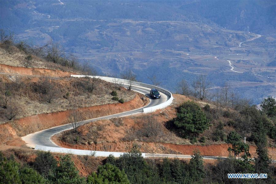Estradas melhoradas facilitam turismo e desenvolvimento econ?mico em Yunnan