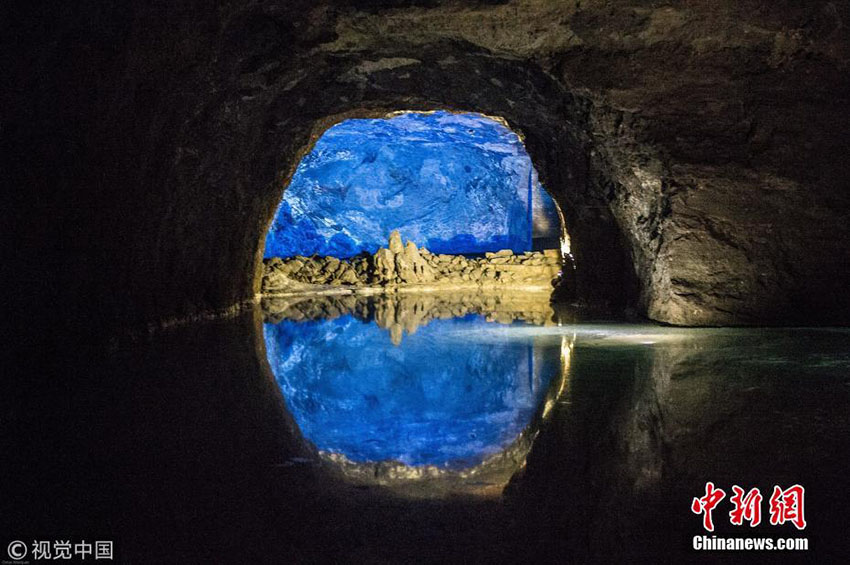 Galeria: Maior lago subterraneo da Europa