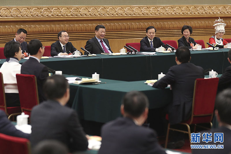 Duas Sess?es: Xi Jinping participa na delibera??o da delega??o de Chongqing