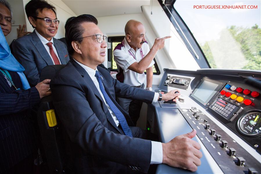 Trens de fabrica??o chinesa entregues ao servi?o de liga??o ferroviária de aeroporto na Malásia