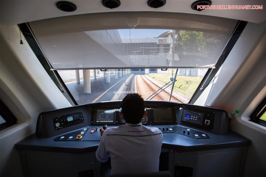 Trens de fabrica??o chinesa entregues ao servi?o de liga??o ferroviária de aeroporto na Malásia