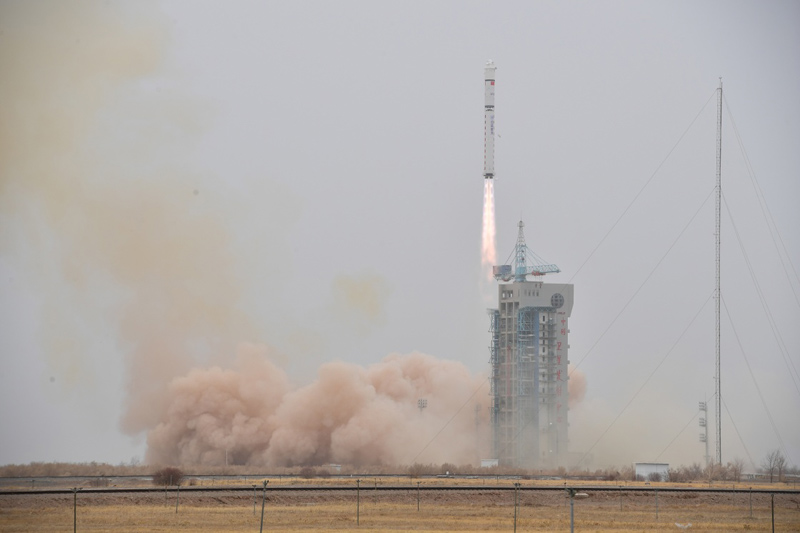China lan?a satélite de explora??o terrestre