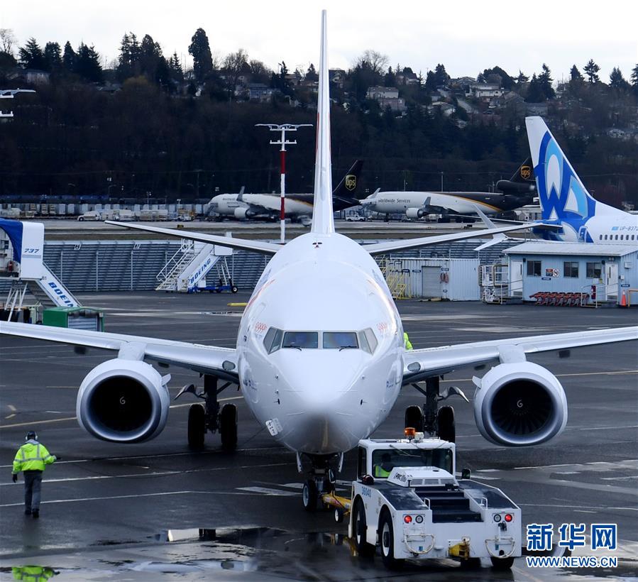 Boeing 737 entrega 9999o avi?o à China