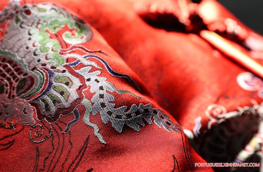 Empresa preserva patrim?nio e desenvolve o brocado Song em Suzhou