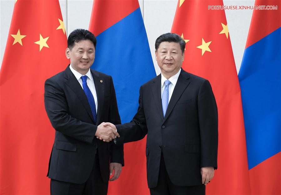 China e Mongólia prometem aprofundar parceria estratégica abrangente