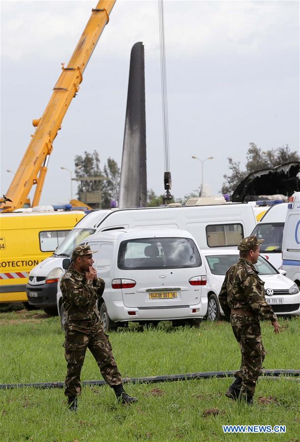 Queda de avi?o militar na Argélia deixa 257 mortos
